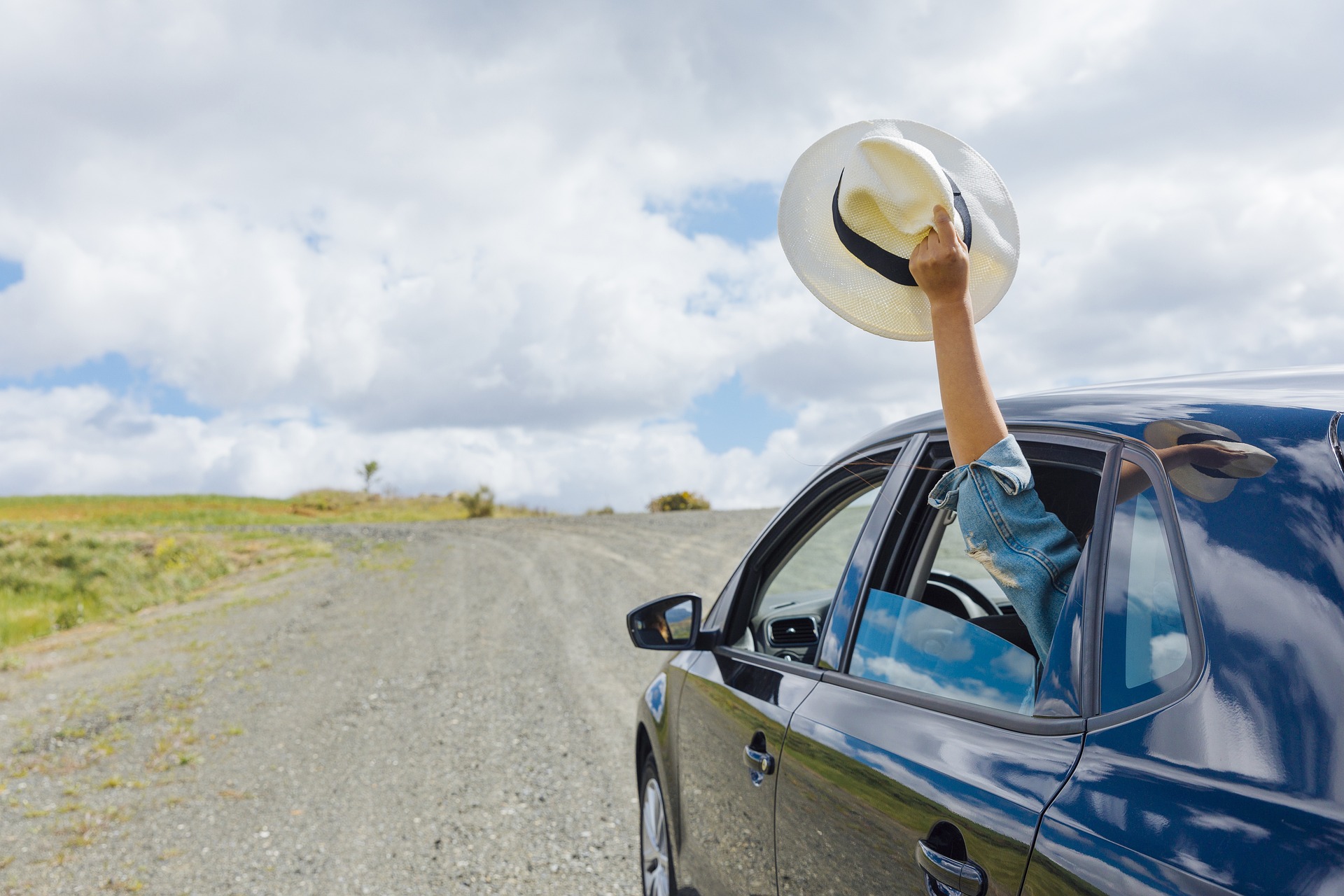 Met de auto naar het buitenland- Waarom niet een auto huren