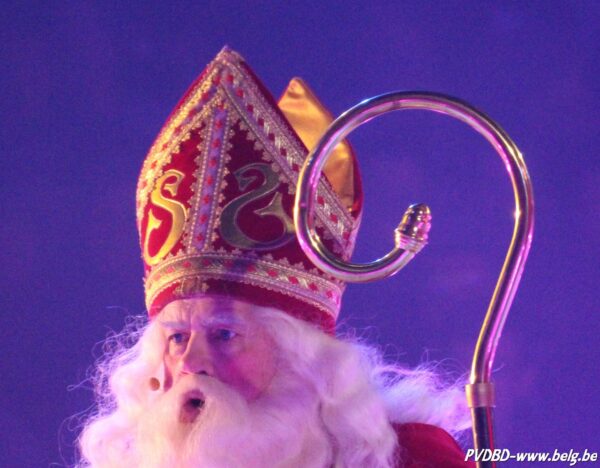 Sint in de Piste: show keert terug naar Grote Markt - IMG 8859