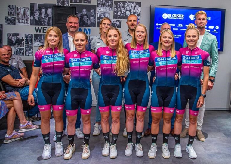 Nieuw De Ceuster Bonache Cycling Team sponsors en genodigden