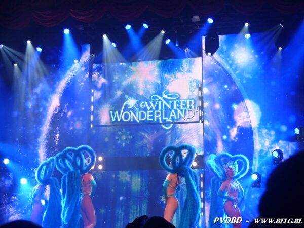 Winter Wonderland De Vegas Showgirls