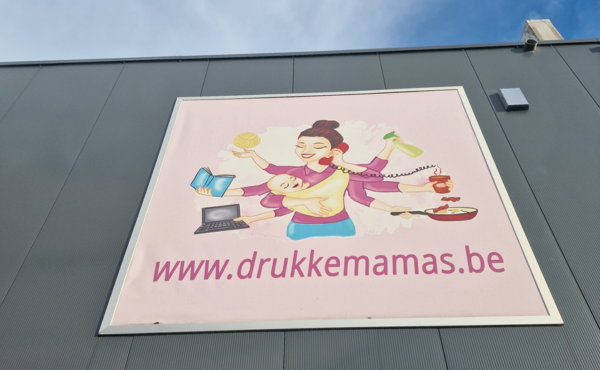 Muurplaat Drukke Mama's