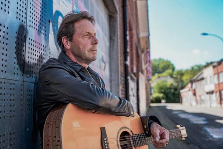 Peter Vanlaet, Mama's Jasje met guitaar