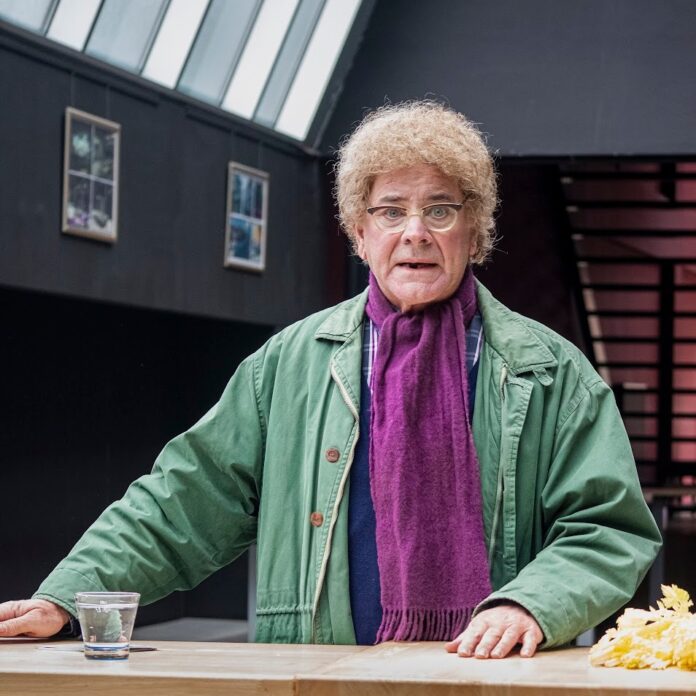 Kamiel Spiessens aan tafel