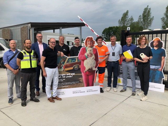 ben weyts campagne Met overladen rijden win je niets frederik meulewater
