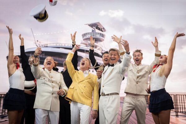 Het Schlagerfestival 2026 artiesten petten in de lucht