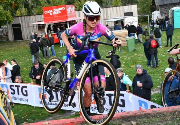 Denise Betsema over de balkjes Exact cross Meulebeke 2025