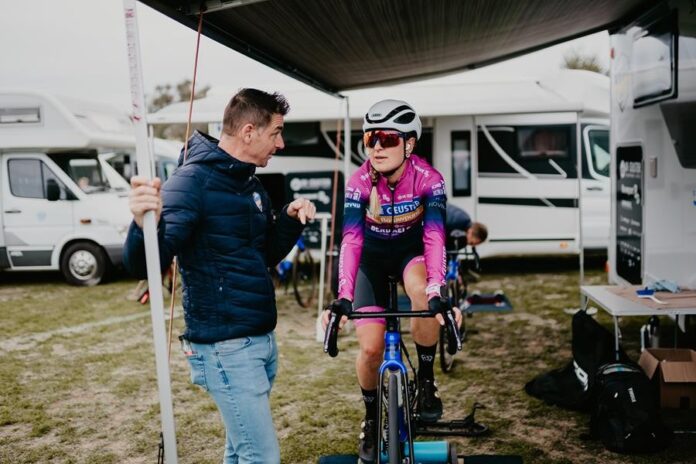 Tom-de-Kort-en-Denise-Bestsema-onder-zeil.jpg Tom-de-Kort-en-Denise-Bestsema-onder-zeil.jpg