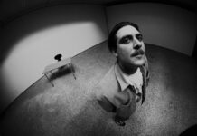 Alexandros Giannakidis: Lokaal voorprogramma voor comedyshow t.v.v. De Warmste Week Alexandros Giannakadis zwart-wit