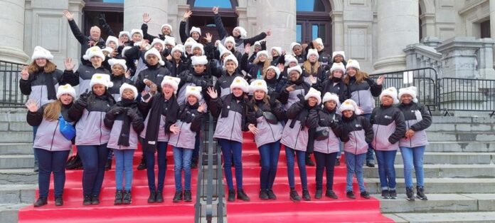 Belle Perez Kinderkoor Bloemenfontein op rode tap Belle Perez Kinderkoor Bloemenfontein op rode tap