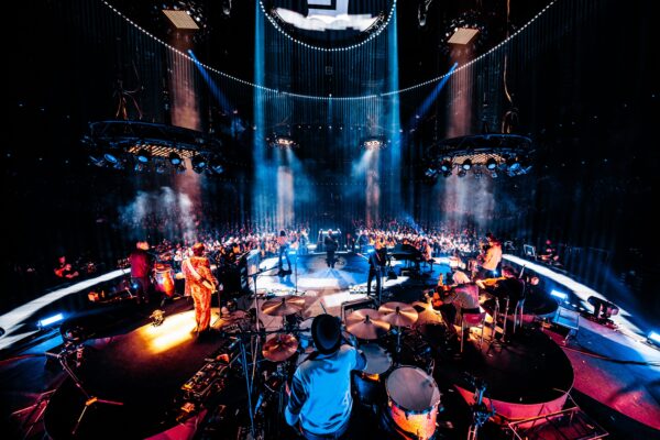 Guus Meeuwis Afas Dome podium achteraan