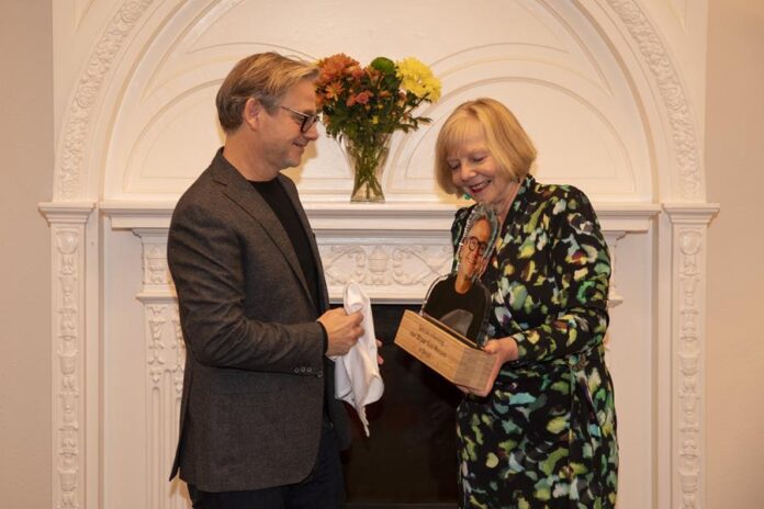 Guus Meeuwis en  Consul-Generaal van Nederland