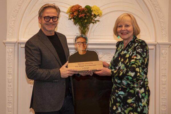 Guus Meeuwis en  Consul-Generaal van Nederland in Antwerpen