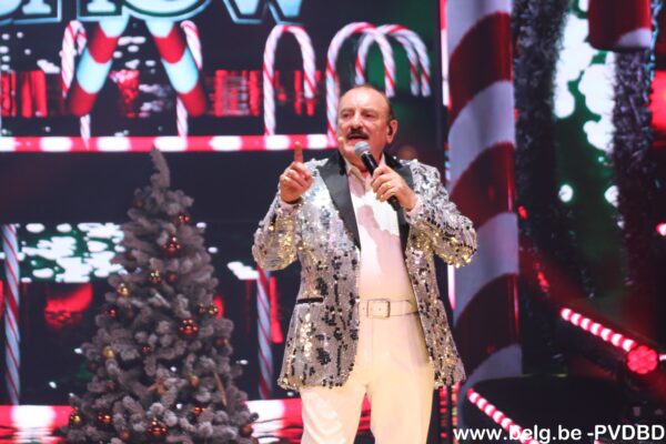 LET IT SNOW wintershow bracht zondagmiddag generaties samen in Het Witte paard 1 Let It Snow Hugo Sigal