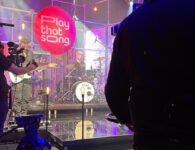 Play That Song studiobeeld