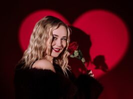 Charlotte Wilmssen met How to be Single komt met alternatief voor datingapps Charlotte Wilmssen voor rood hart