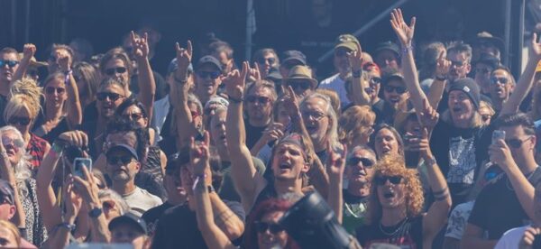 Alex Agnew eert The Doors op grootste tributefestival van België 2 Alex Agnew Pinopop sfeerbeeld