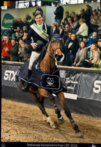 Xander Lambrechts voor tribune